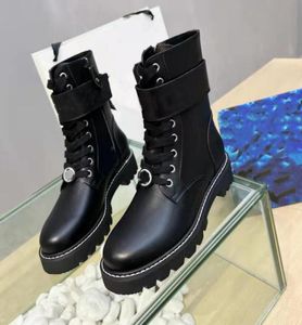2022 Luxury Womens Platform Printed Gold Buckle Ankle Boots Wonderland Flat Ranger Brown Martin Booties Work Boot Lady Fashion Des1302187