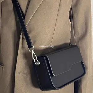 Vår- och sommar ny stil liten väska fashionabla fyrkantiga mobiltelefonpåse box väska mångsidig vit en axel crossbody väska