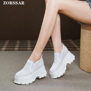 Freizeitschuhe 10 cm echte Lederplattform Sneakers Frauen Sommersandalen dicker Slip-on White All-Match Hidden Wedges