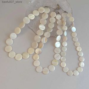 Hänghalsband naturliga skalhalsband Enkel och elegant kedjan tillbehör design vintage rund halsband för kvinnor på strandsemester Q240606