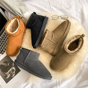 Designer's new top-level wool boots Australian sheepskin snow boots Martin boots short women's boots warm and comfortable rubber soles