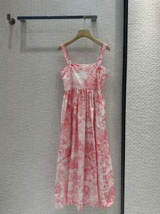 2024 새로운 트렌드 롱 스트랩 드레스 패션 디자이너 봄/여름 새 드레스 슈퍼 텍스처 선물 드레스 해변 드레스