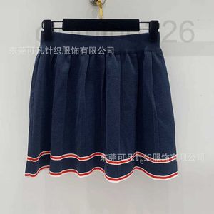 Spódnice projektant dzianin plisowany pół spódnicy dla dziewcząt z krótką spódnicą w dziedzinie z ograniczoną wiekiem na letnią nową pół spódnicę 82M4