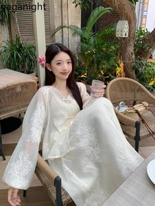 فساتين غير رسمية Gaganight Women الصينية على غرار زر القميص العنق 2024 الصيف للسيدات لطيف مطرزة حزام معلق أنثى أنثى