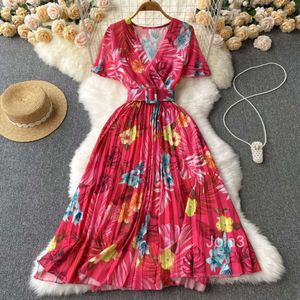 슈퍼 불멸의 해변 휴가 V- 넥 조각화 된 꽃 드레스 여자 여름 새 레이스 위장 큰 접이식 요정 드레스