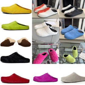 2024 platform slippers with cowhide long fur Fussbett sandals with box yellow berry luxury ourdoor indoor room mules slides shoes womens mens beach slippers slides