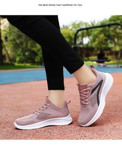 Four seasons hundred matching women's shoes selling large size shoes soft sole women's casual sports shoes