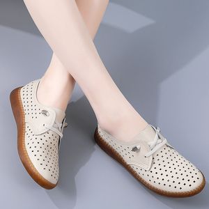 Korean version of fashion flat small white shoes female spring and summer new fashion students round head board shoes sports leisure leather single shoes