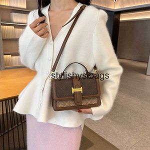 Shoulder Bags Western style shoulder bag PU womens bag fashionable and simple crossbody bag casual underarm bag trendy and versatile backpack H240618