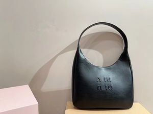 Nya axelväskor Designer Väskor Luxury Handväska Tote Bag Classic Lady Purse Handväskor Totes Hobo flera färger