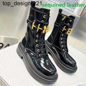 Yeni 23SS Botlar Martin Boot Boot Tasarımcı Kış moda markası Son Lüks Metal F Buckle Dekorasyon Kadın Ayakkabıları Yoksin Bayan Kadın Topuk Dantel Ayakkabı Botları