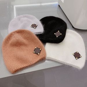 4Colors Designer Beanie for Woman New Designers Hat Outdoor Baseball Cap Warm Cashmere Wool Sticked Beanies Sport Hats Skull Caps Fited Bon