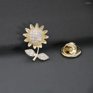 Brooches Cute Small Gold Color Micro Pave CZ Sunflower Shape Brooch Pin Scarf Accessories Jewelry Anti-glare Zircon Clothes Fixed