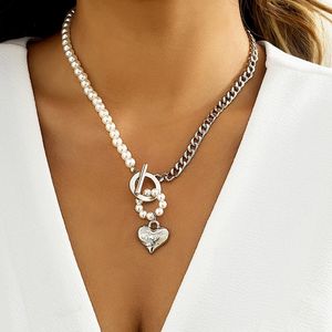 Pendant Necklaces Vintage Imitation Pearl Necklace Fashion Geometric Heart OT Buckle Stitching Personalized Collarbone Chain For Women