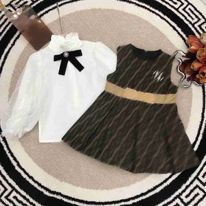 Требовые костюмы для девочек платья детские осенние наборы размер 100-150 см кружев