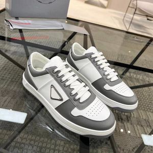 Novos tênis de couro para homens praes daes treinador sapatos casuais novos tênis de couro masculino triângulo padrão 2 cores