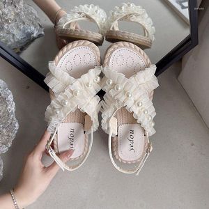 Sandały Damskie płaskie miękka podeszwa letnia moda na zewnątrz noszenie 2023 buty Pearl All-Match rzymskie kobiety