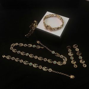 Guldhalsband designer armband för kvinna designer smycken kvinnor ringar hänge halsband lyx diamant blomma halsband bröllop gåva smycken set
