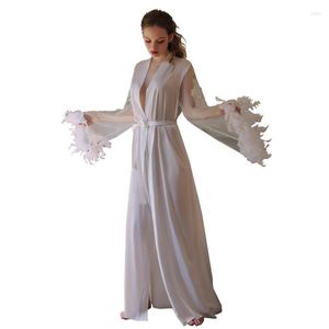 Women's Sleepwear Sexy Peignoir Personalized Logo Feather Bride Robe Bridesmaid Bathrobe Nightwear Elegant Woman Gown Nightgown For Party