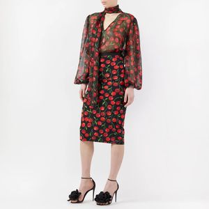 İki parça elbise Avrupa moda markası sonbahar ve winterblack kiraz baskılı ipek gömlek ipek etek seti