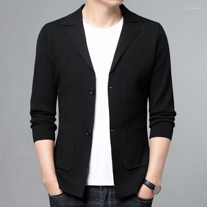 Erkek Sweaters 2024 Sonbahar Kış Moda Koreli Knit Blazer Sweater Hırka Erkekler Sıradan İnce Fit Modeli Ceket Mens Giysileri