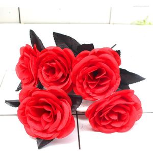 Bröllopsblommor 5 huvuden Artificial Rose Bouquet Fake Gothic Halloween Black Valentine Plant Practical Home Decorations 35cm