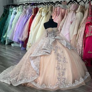 Champagne älskling söt 16 quinceanera klänning 2024 glittrande spetsapplikationer 3d blommor prinsessan boll klänning vestidos de 15 anos