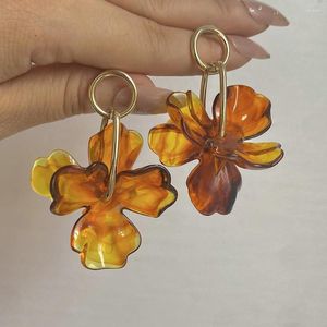 Dangle Küpeler Aensoa Düzensiz Kahverengi Şeffaf Akrilik Yaprakları Çiçek Metal Damlası Kişilik Moda Büyük Çiçek Seyahat Hediyesi