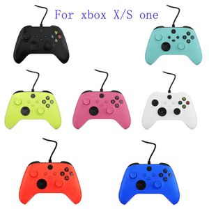 Gamecontroller Joysticks Kabelgebundener Gamepad-Konsolengriff USB-Computergriff PC Universeller Gamepad-Kabelgriff für Xbox X/S One Controller HKD230831