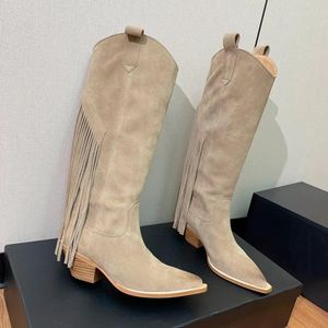 Stivale alto da donna di stile di moda di design di lusso Scarpe sexy in pelle verniciata a punta sopra il ginocchio Stivali da cavaliere con nappa di alta qualità Taglia 35-41 con scatola