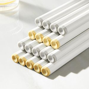 Chopsticks 5pairs kinesiska sushi pinnar återanvändbara metall koreanska set frisk legering bordsartikel säkert idealiska rätter