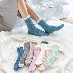 Impreza przychylność koralowa aksamit grube ręczniki skarpet Lady Winter Fluffy Woman Candy Kolor podłogi Sleep Fuzzy Socks Girls Stockings 2pcs/para 7 kolorów Q551