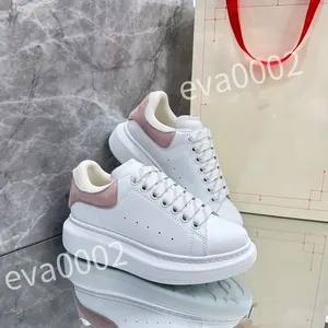 Nya Luxurys Designers Men Casual Shoes Leather Sneaker Women's Transparent Sole Sneakers Platform Trainers Storlek 35-46 XSD221101