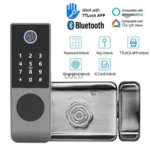 Serrature per porte Tuya Wifi Smart Door Lock Impronta digitale biometrica APP Sblocco remoto Carta Passcode Chiave Serratura elettronica digitale impermeabile esterna HKD230902