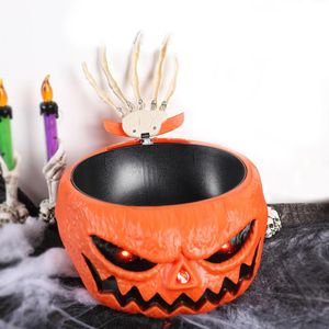 Dekorativa föremål Figurer Halloween Electric Toy Candy Bowl med Jump Skull Hand Scary Eyes Party Creepy Decoration Haunted KTV Bar Horror Prop 230901