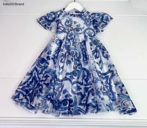 Designer-Mädchenkleid Modische Kinderkleider Babykleidung mit blauem und weißem Porzellanmusterdruck