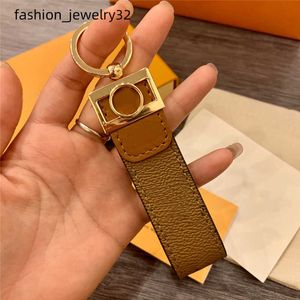 Dropship Classic Yellow   Brown PU Leather Key Ring Chain Accessories Fashion Keychain Keychains Buckle for Men Women with Retail Box YSK07