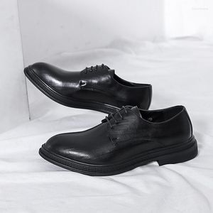 Sapatos de vestido confortável retro de alta qualidade couro moda homem design homens 2023 verão clássico casual smoking