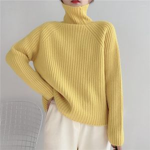 여자 스웨터 2023 가을 디자인 터틀넥 긴 소매 느슨한 단색 백 벤트 벤트 jag 비대칭 니트 스웨터주기