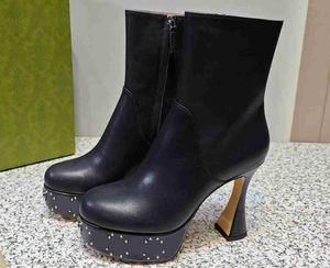 Realfine888 5a Boots Studs Platform Platform Ayak Bilgisi Desinger Ayakkabı Kadınlar İçin Boyut 35-40