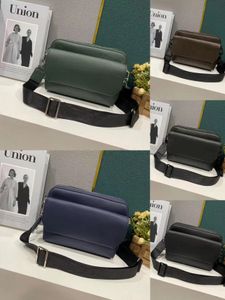 2023 new Handbags Men Leather TRIO Messenger Bags Luxury Shoulder Bag Make up Bag Designer Handbag Tote Man's CrossBody AAAAA