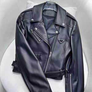 Damenjacken Designermarke PR Herbst dünne kurze Mäntel Damen Lederjacke Diagonaler Reißverschluss Strickjacke abgeschnittener Mantel Motorrad Streetwear