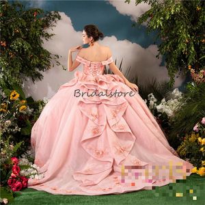 Charro Fairy Pink Quinceanera Kleider 2023 mit Spitze Prinzessin Off Shoulders Xv Sweet 15 Kleid Geburtstag Vestidos De Quinceanera 16 Blumen Vestidos Para Xv Anos