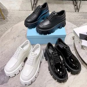 Monolith Loafers Designer-Kleiderschuhe Luxus-Frauen-Freizeitschuh-Plattform-Loafer-Echtleder-Schuherhöhungs-Turnschuhe Klassische, mattierte Lack-Trainer mit Box