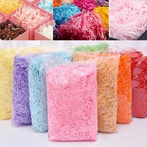 1000g renkli rendelenmiş kırışıklık kağıt dolgu diy Düğün Partisi Hediye Kutusu Şeker Malzeme Ambalaj Dolgu