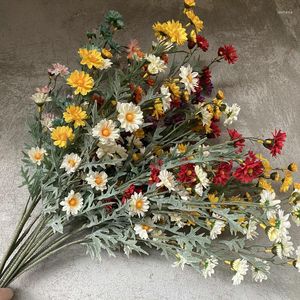 Fiori decorativi 5 forchette Autunno Crisantemo Seta artificiale Arredamento per la casa fai da te Disposizione floreale Decorazione di nozze Fiore finto