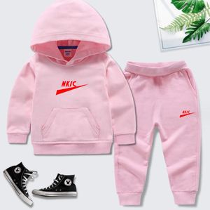 2024 Nya kläder sätter barns huva tröja Boy's and Girls 'Pure Cotton Two Piece Baby Spring och Autumn Sports Set Letter Print Mönster