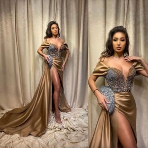 2023 Aso Ebi Árabe Bainha de Ouro Vestidos de Baile Keyhole Illusion Cristal Beading Bling High Side Split Long Sweep Train Formal Evenin