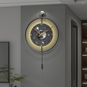 Duvar Saatleri Metal LED Saat Asma Modern Minimalist Basit Basit Pil Çalışan Saatler Oturma Odası Sessiz Işık Reloj Pared Ev Dekor