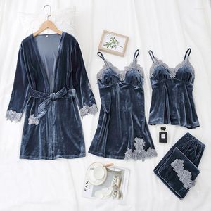 Kvinnors sömnkläder Autumn Winter Velor Four Piece Pyjamas Set Women Sexig spets trim Kimono Bath Robe klänning Löst sammet hemkläder lounge